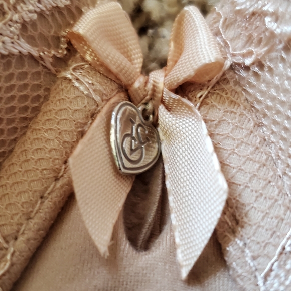 VS Perfect Shape Bra - Picture 2 of 3